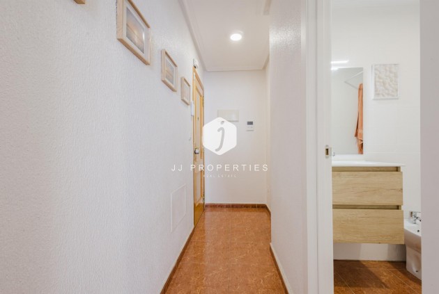 Tweedehands - Appartement / flat -
Torrevieja - Costa Blanca