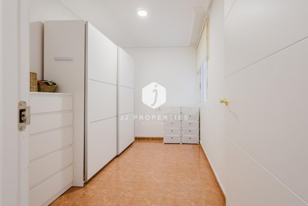 Tweedehands - Appartement / flat -
Torrevieja - Costa Blanca