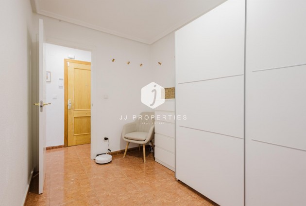 Tweedehands - Appartement / flat -
Torrevieja - Costa Blanca