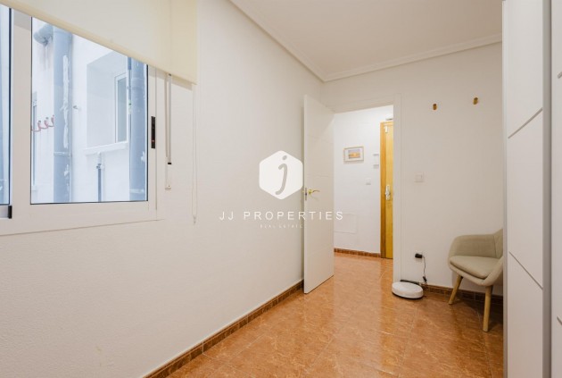 Tweedehands - Appartement / flat -
Torrevieja - Costa Blanca
