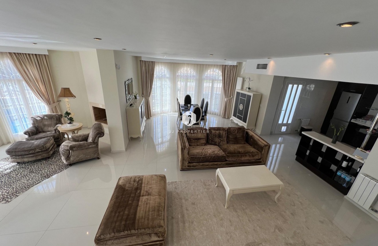 Tweedehands - Villa -
Ciudad Quesada - Costa Blanca