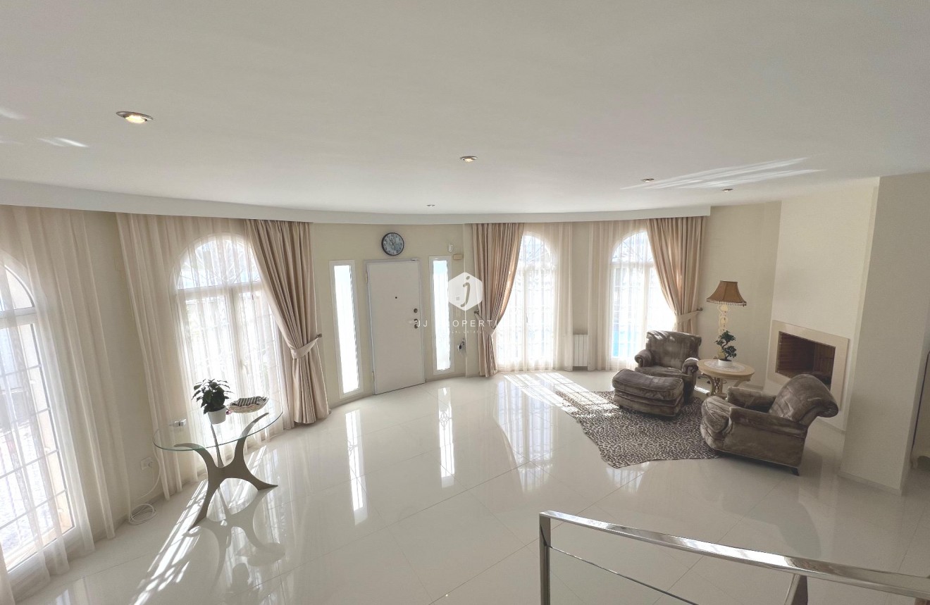 Tweedehands - Villa -
Ciudad Quesada - Costa Blanca