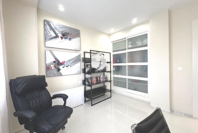 Tweedehands - Villa -
Ciudad Quesada - Costa Blanca