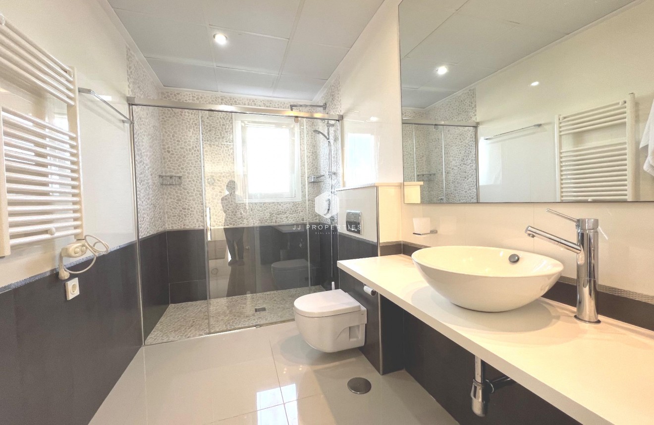 Tweedehands - Villa -
Ciudad Quesada - Costa Blanca