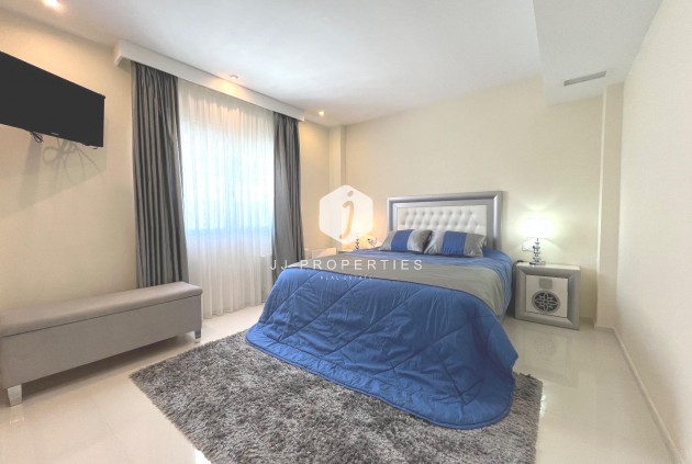 Tweedehands - Villa -
Ciudad Quesada - Costa Blanca