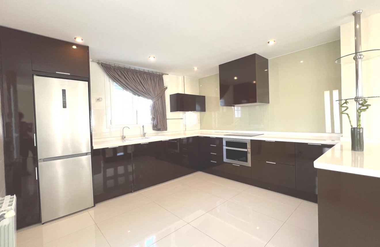 Tweedehands - Villa -
Ciudad Quesada - Costa Blanca