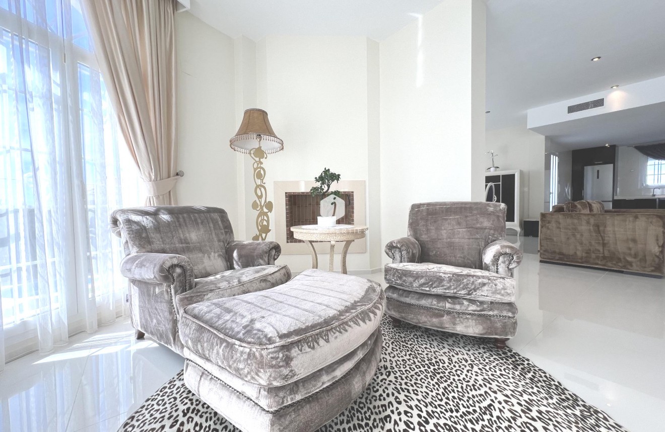 Tweedehands - Villa -
Ciudad Quesada - Costa Blanca