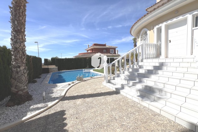 Tweedehands - Villa -
Ciudad Quesada - Costa Blanca