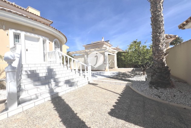 Tweedehands - Villa -
Ciudad Quesada - Costa Blanca