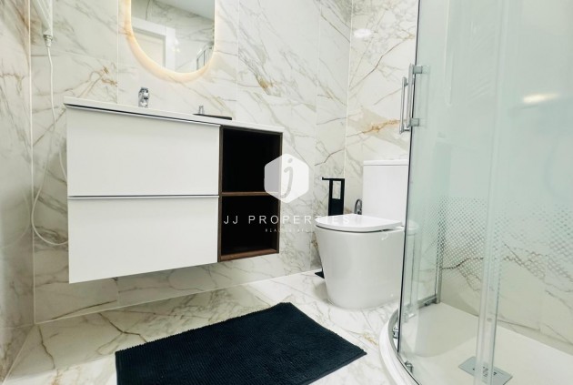 Tweedehands - Appartement / flat -
Torrevieja - Playa del Cura