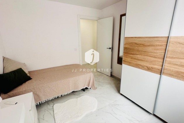 Tweedehands - Appartement / flat -
Torrevieja - Playa del Cura