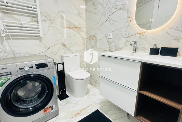 Tweedehands - Appartement / flat -
Torrevieja - Playa del Cura