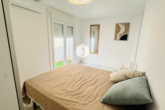 Tweedehands - Appartement / flat -
Torrevieja - Playa del Cura