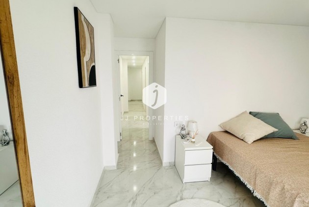 Tweedehands - Appartement / flat -
Torrevieja - Playa del Cura