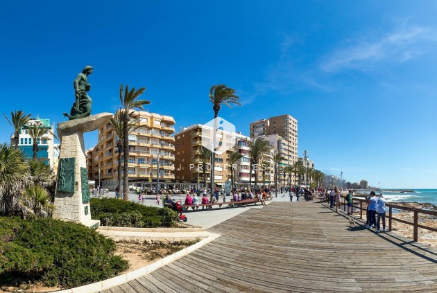 Tweedehands - Appartement / flat -
Torrevieja - Playa del Cura