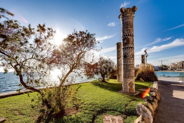 Tweedehands - Appartement / flat -
Torrevieja - Playa del Cura