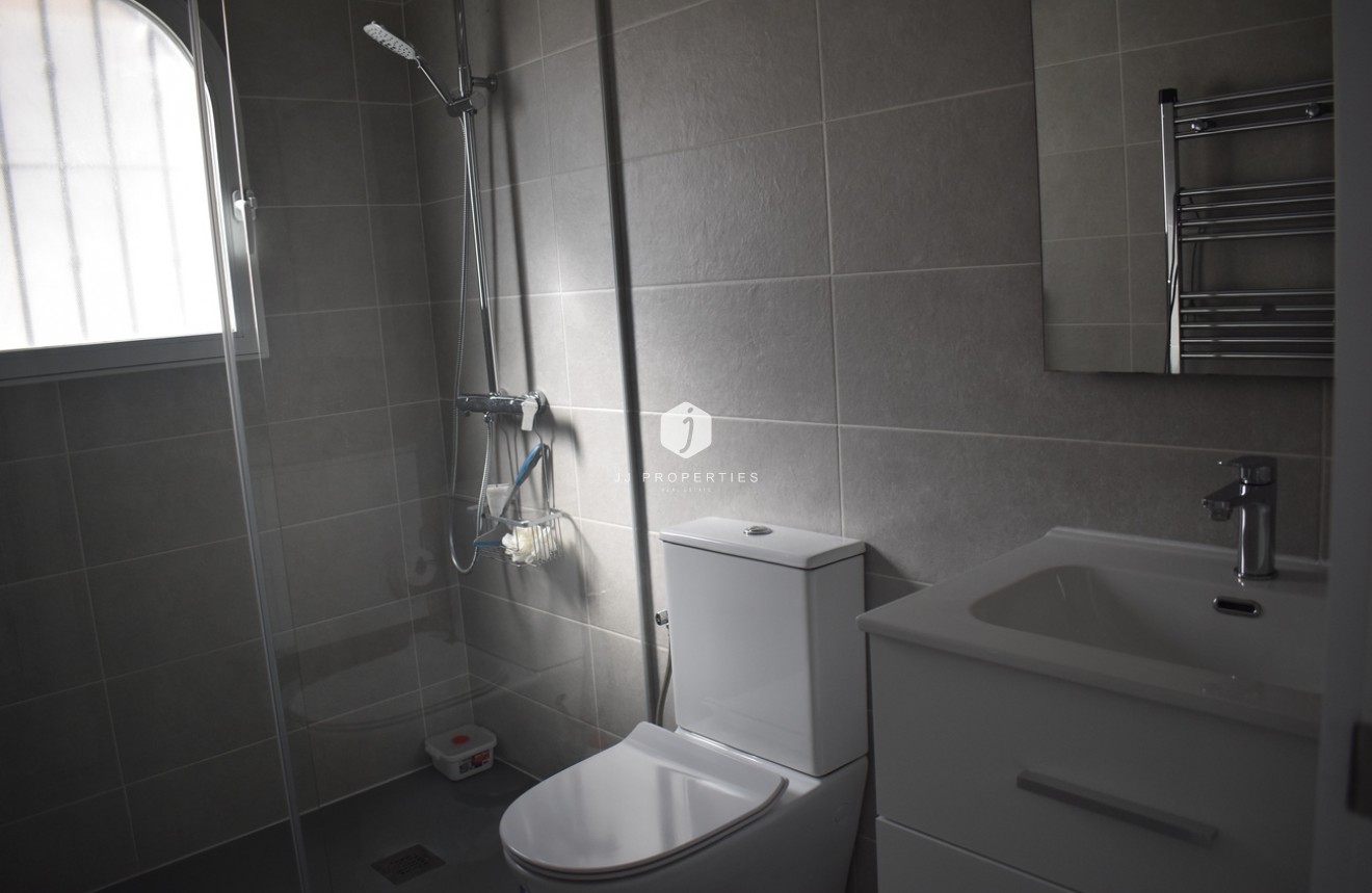 Tweedehands - Bungalow -
Algorfa - Inland