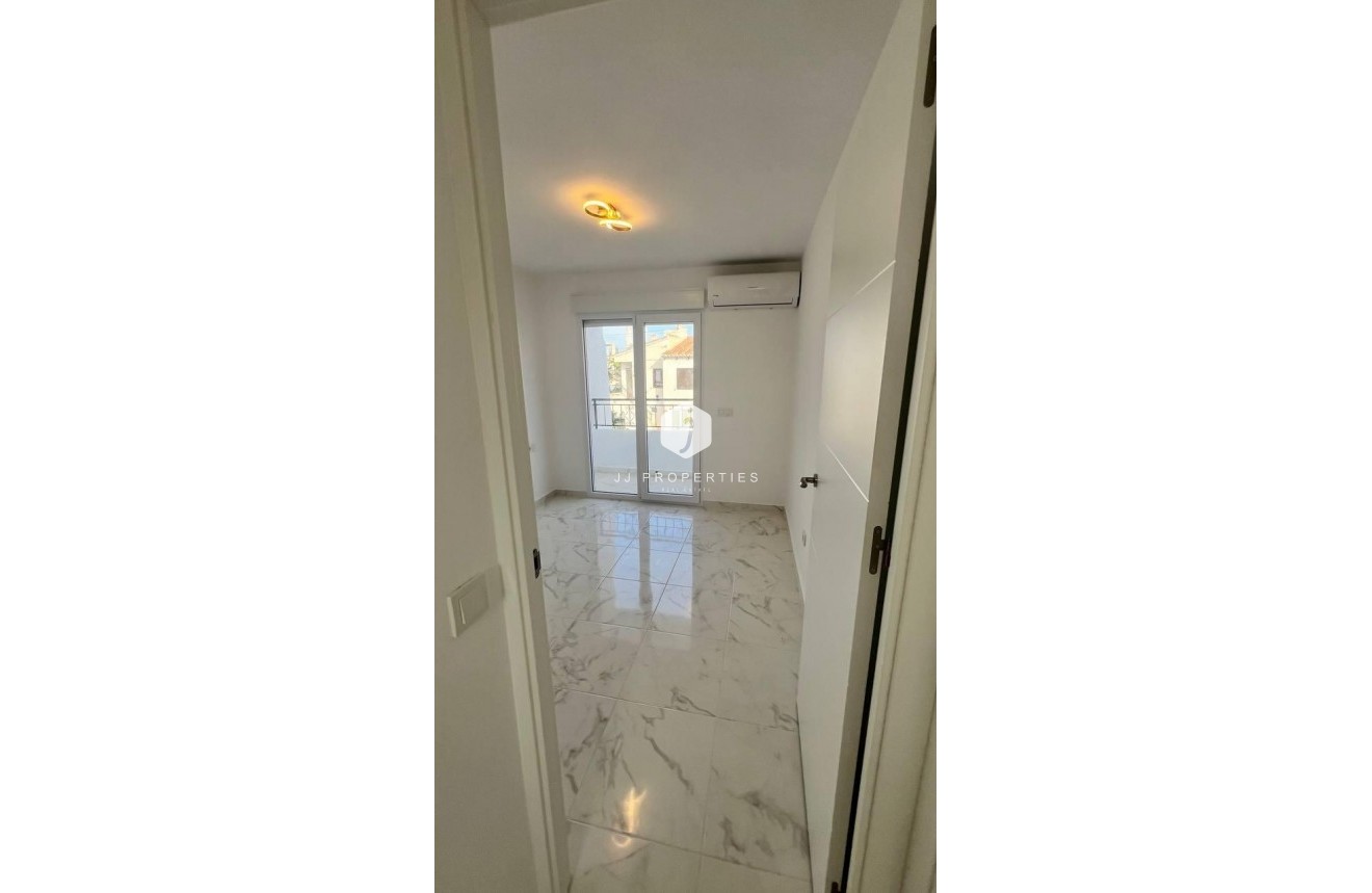 Tweedehands - Chalet -
Torrevieja - Los Balcones - Los Altos del Edén