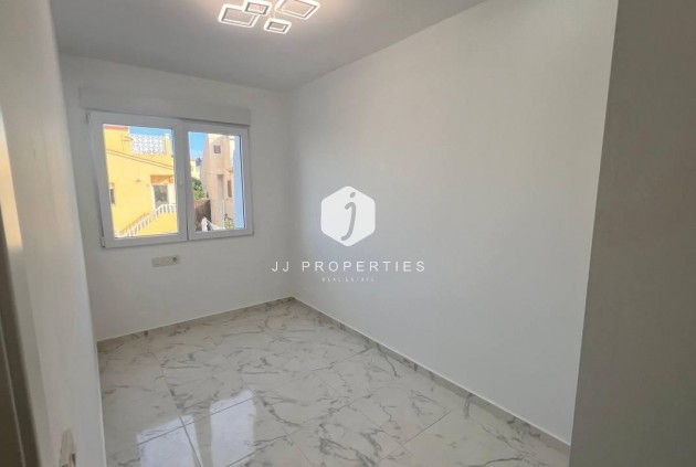 Tweedehands - Chalet -
Torrevieja - Los Balcones - Los Altos del Edén