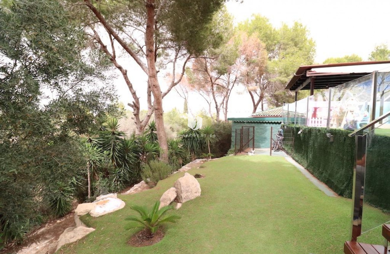 Tweedehands - Villa -
Orihuela Costa - Costa Blanca