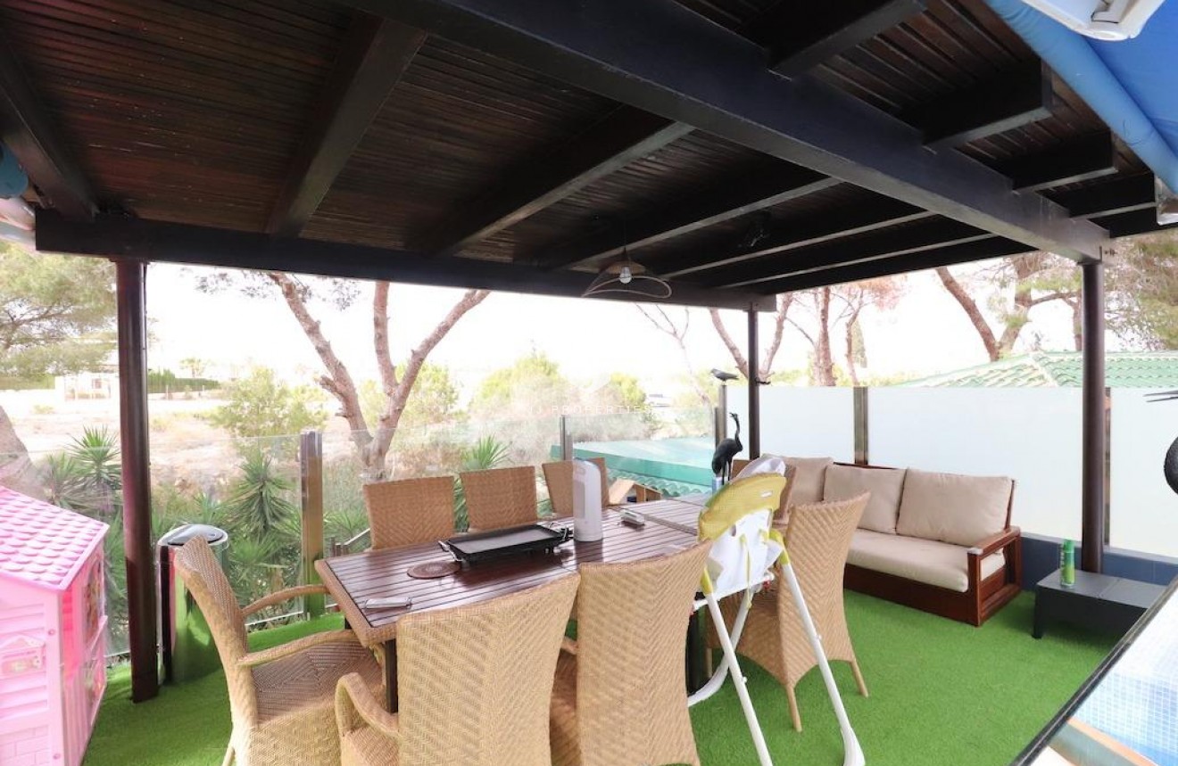 Tweedehands - Villa -
Orihuela Costa - Costa Blanca