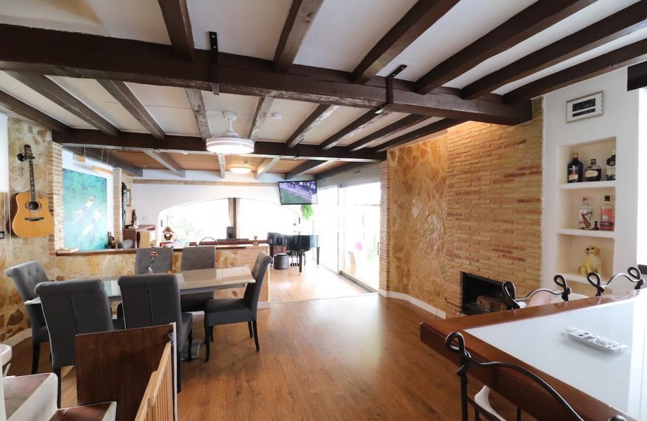 Tweedehands - Villa -
Orihuela Costa - Costa Blanca