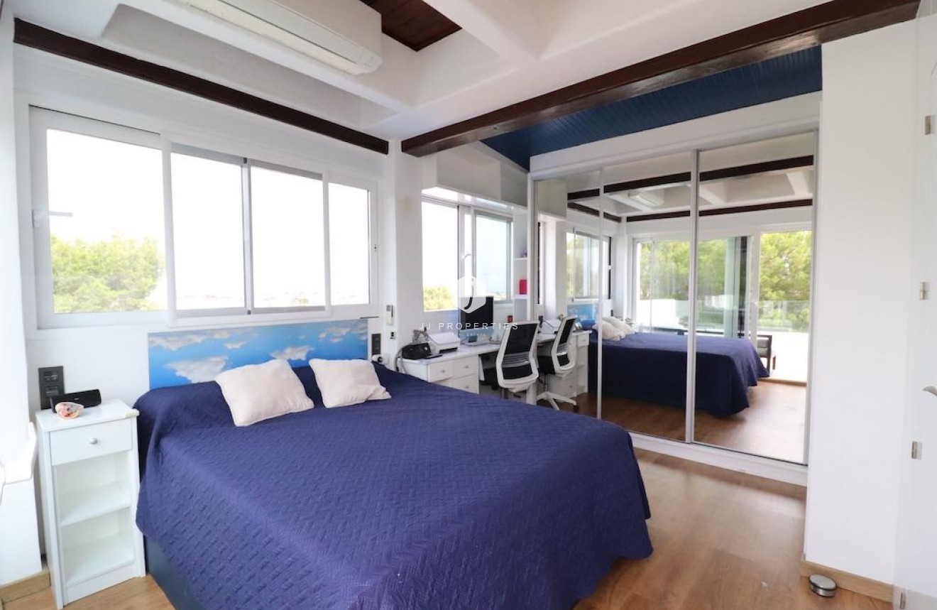 Tweedehands - Villa -
Orihuela Costa - Costa Blanca