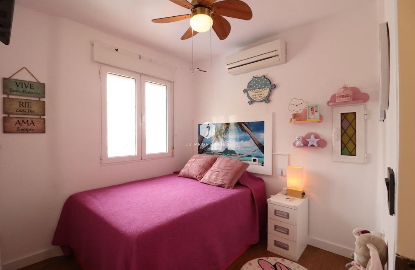 Tweedehands - Villa -
Orihuela Costa - Costa Blanca