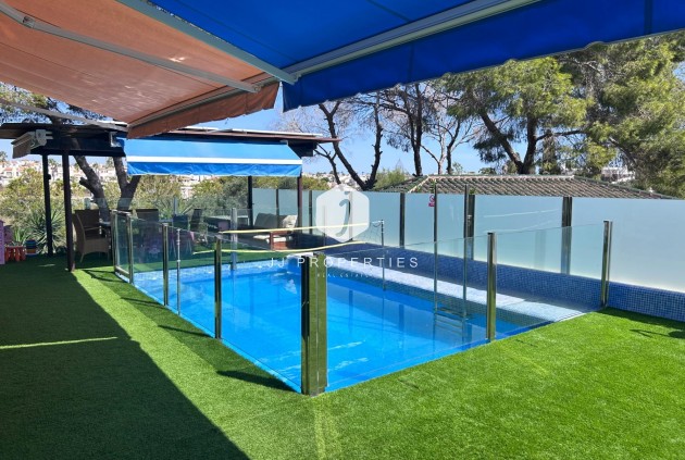 Tweedehands - Villa -
Orihuela Costa - Costa Blanca