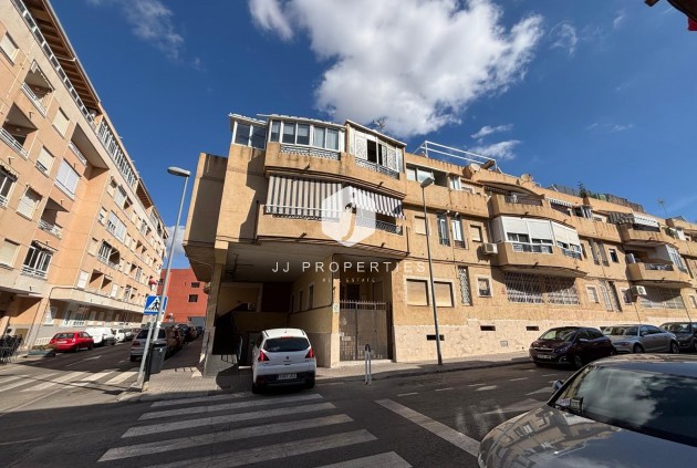 Tweedehands - Appartement / flat -
Torrevieja - Playa de los Locos