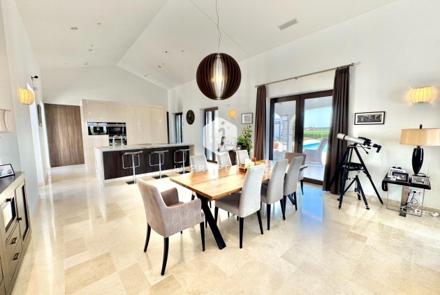 Tweedehands - Villa -
Dolores - Comunidad Valenciana