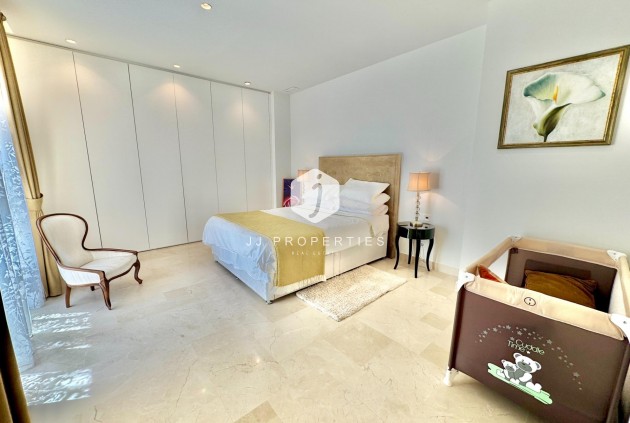 Tweedehands - Villa -
Dolores - Comunidad Valenciana