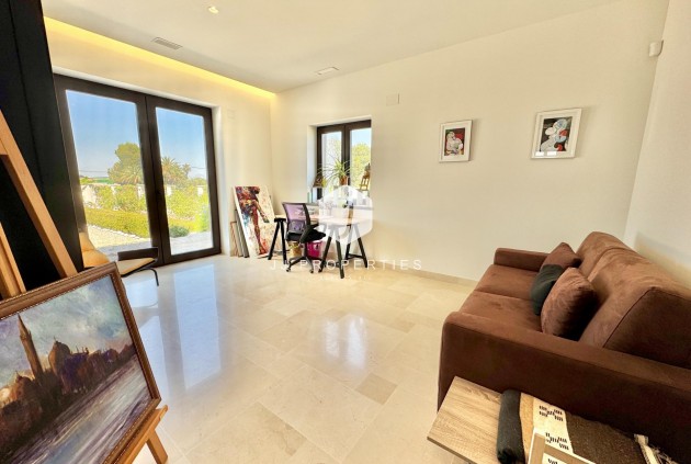 Tweedehands - Villa -
Dolores - Comunidad Valenciana