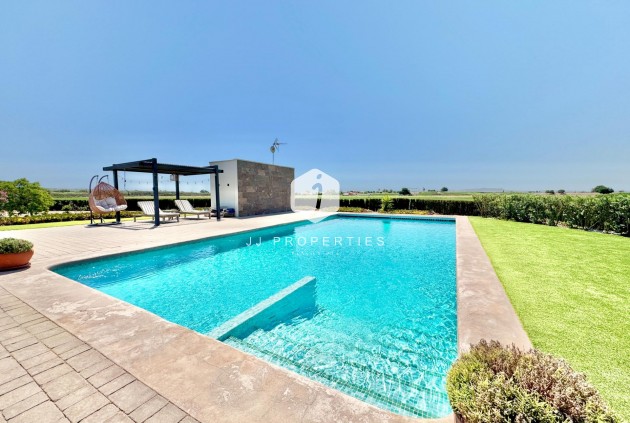 Tweedehands - Villa -
Dolores - Comunidad Valenciana