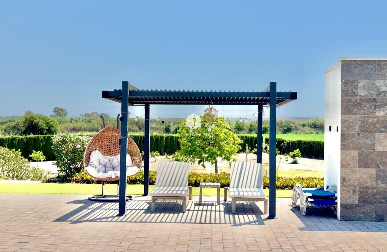 Tweedehands - Villa -
Dolores - Comunidad Valenciana