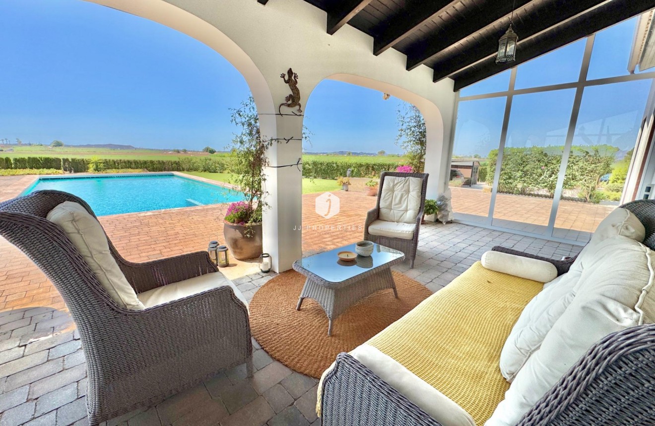 Tweedehands - Villa -
Dolores - Comunidad Valenciana