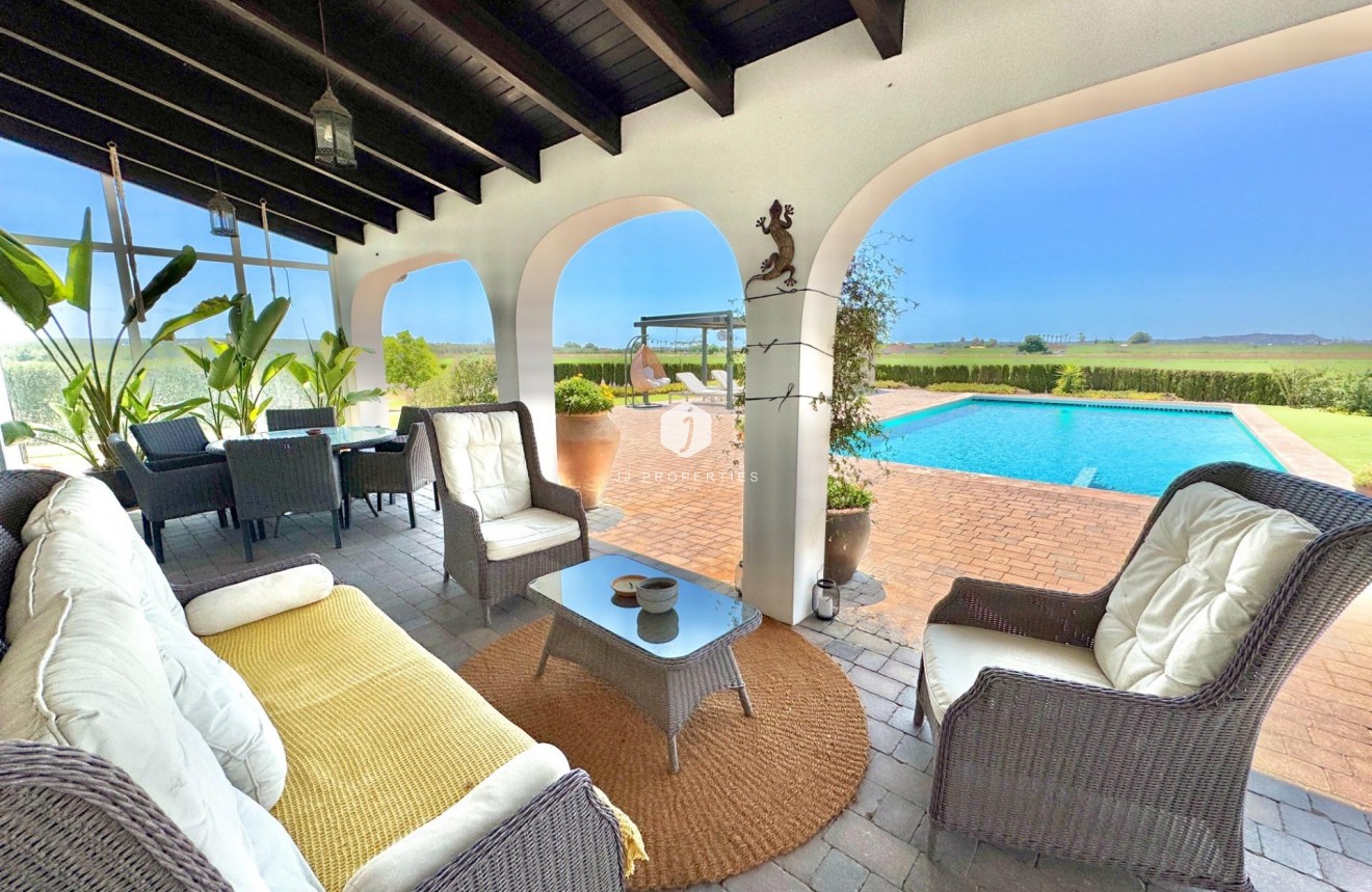 Tweedehands - Villa -
Dolores - Comunidad Valenciana