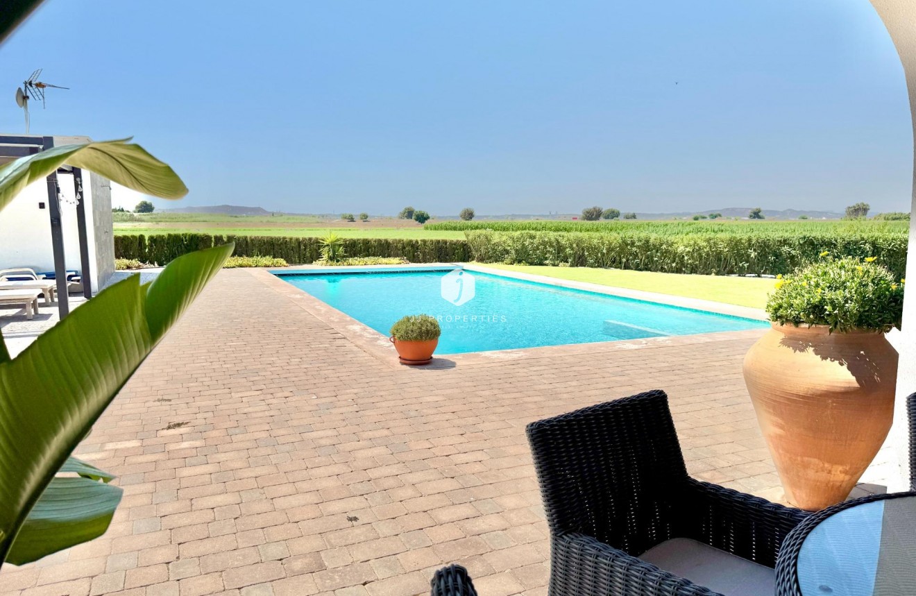 Tweedehands - Villa -
Dolores - Comunidad Valenciana