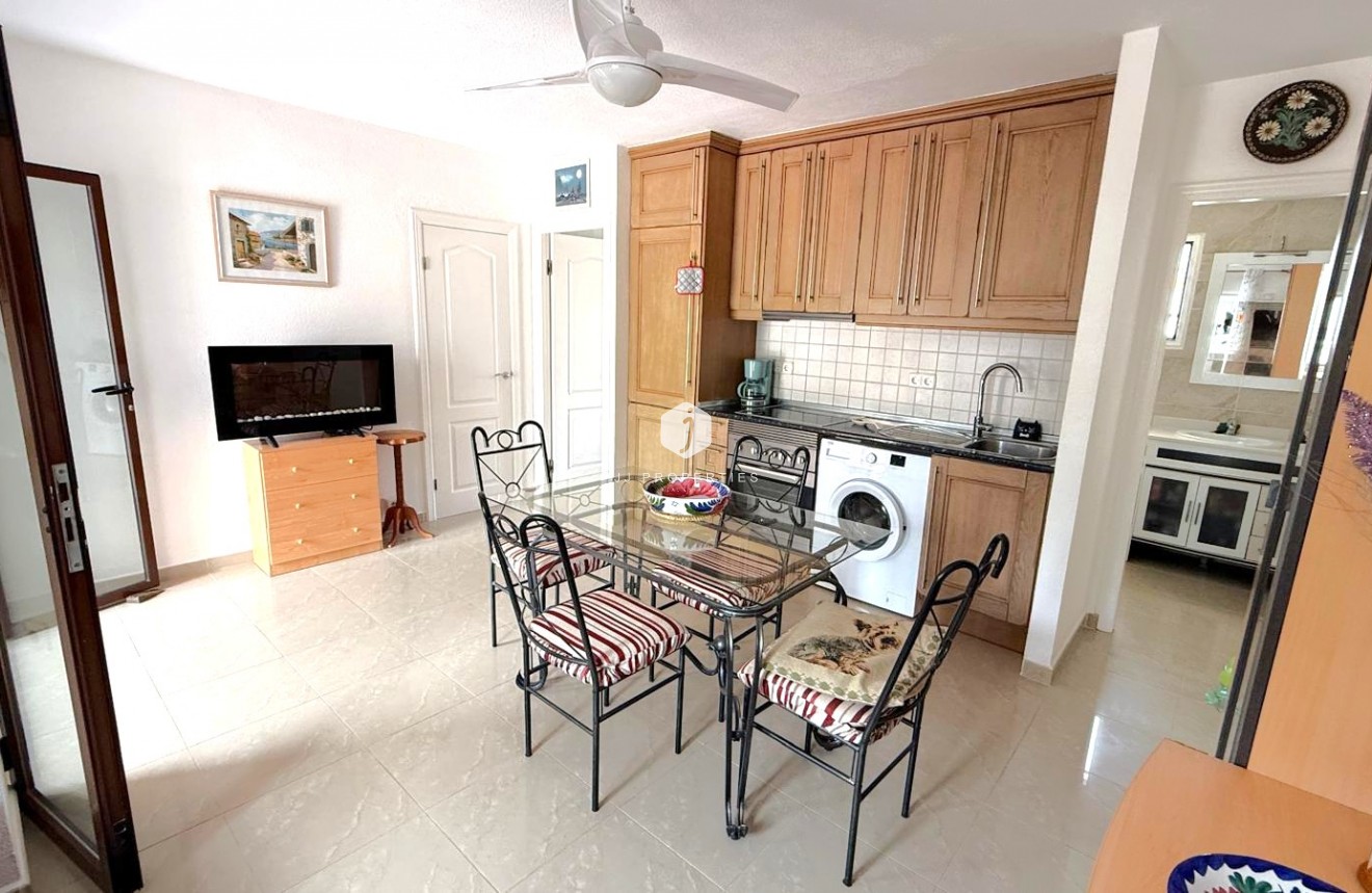 Tweedehands - Appartement / flat -
San Miguel de Salinas - Inland