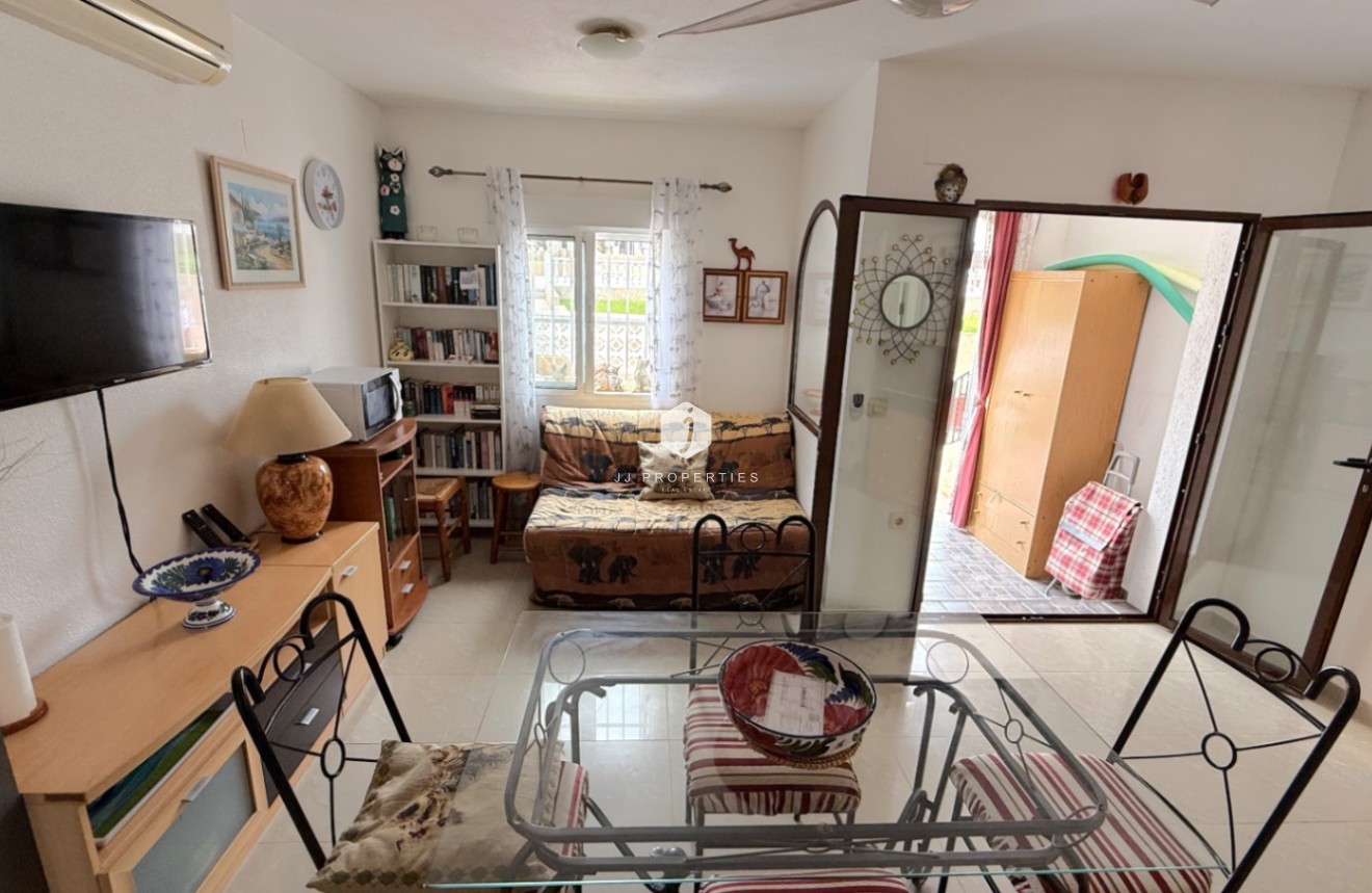 Tweedehands - Appartement / flat -
San Miguel de Salinas - Inland