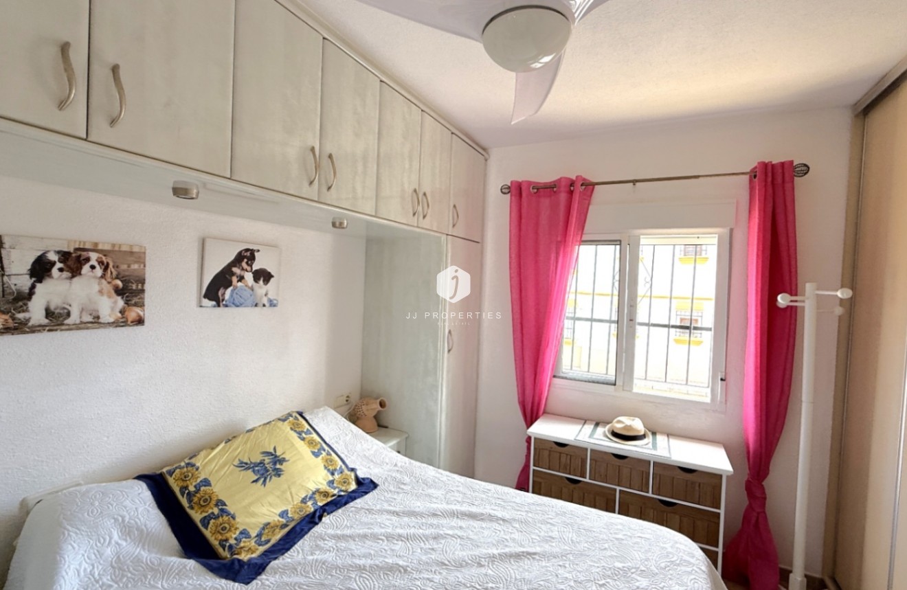 Tweedehands - Appartement / flat -
San Miguel de Salinas - Inland