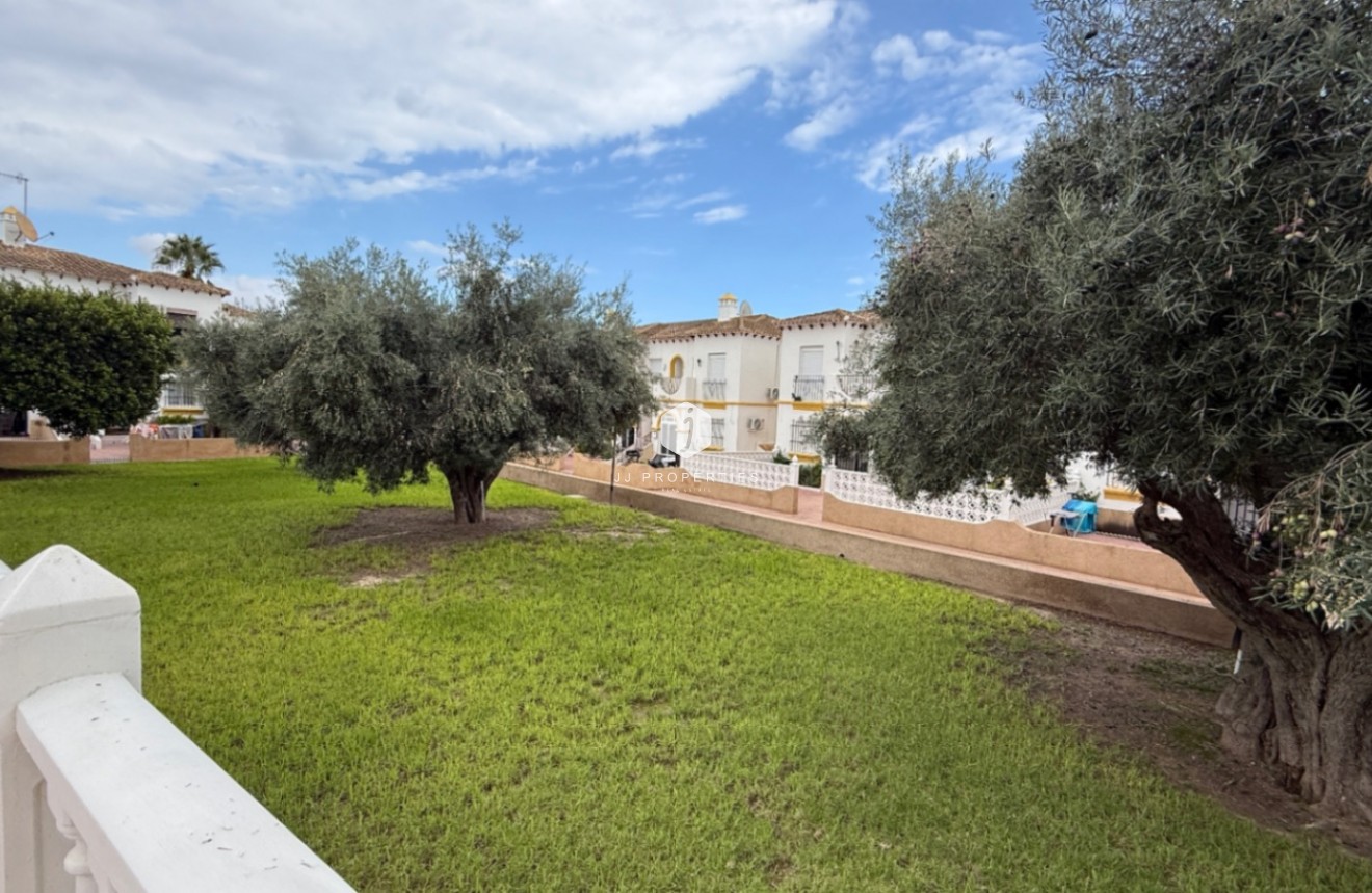 Tweedehands - Appartement / flat -
San Miguel de Salinas - Inland