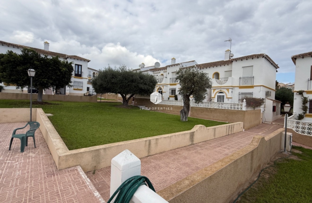 Tweedehands - Appartement / flat -
San Miguel de Salinas - Inland