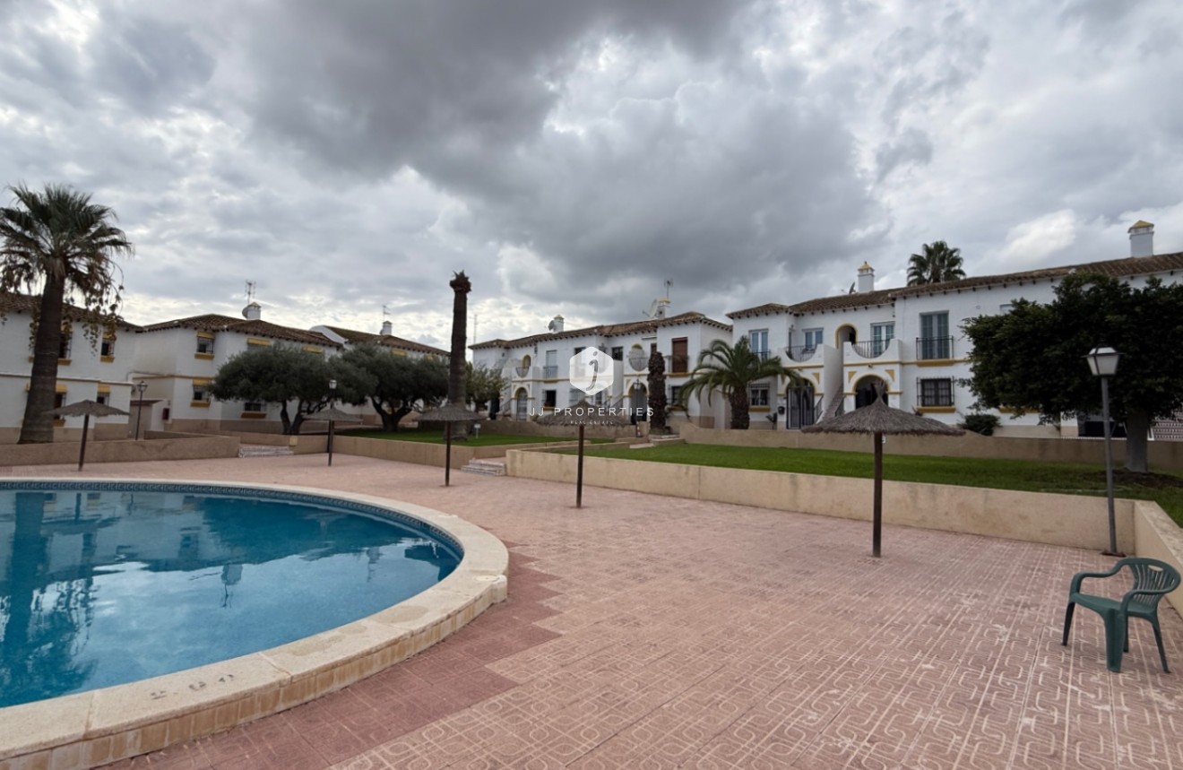 Tweedehands - Appartement / flat -
San Miguel de Salinas - Inland