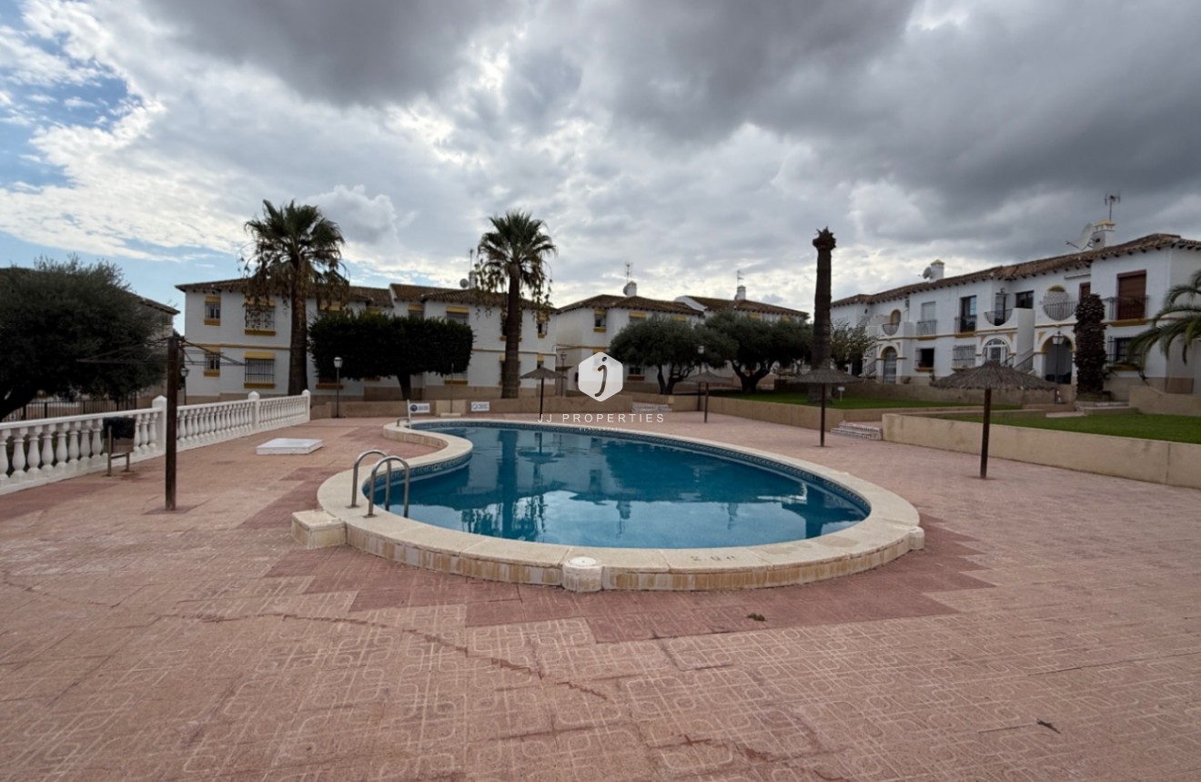 Tweedehands - Appartement / flat -
San Miguel de Salinas - Inland