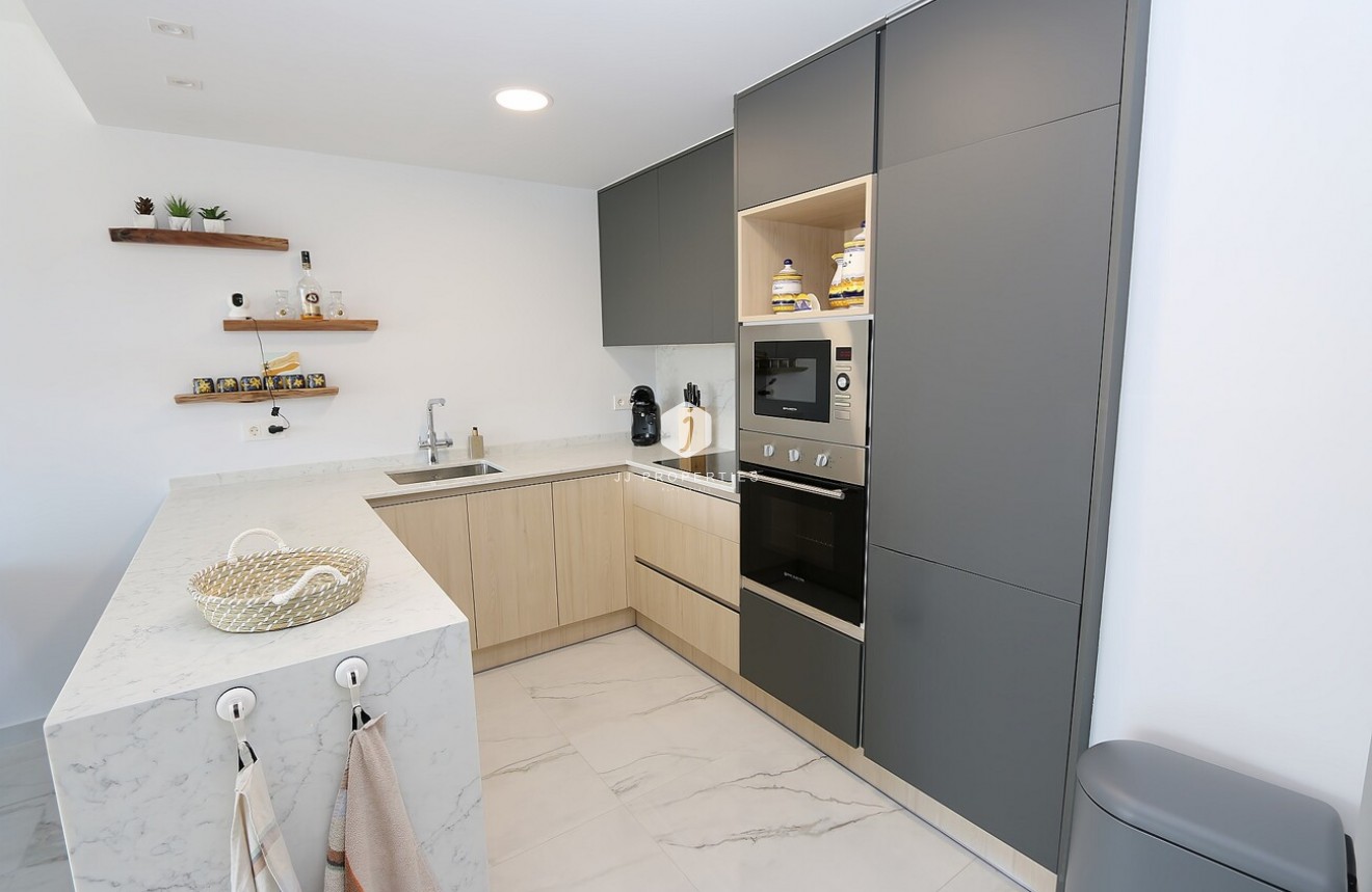 Tweedehands - Penthouse -
Los Altos - Costa Blanca