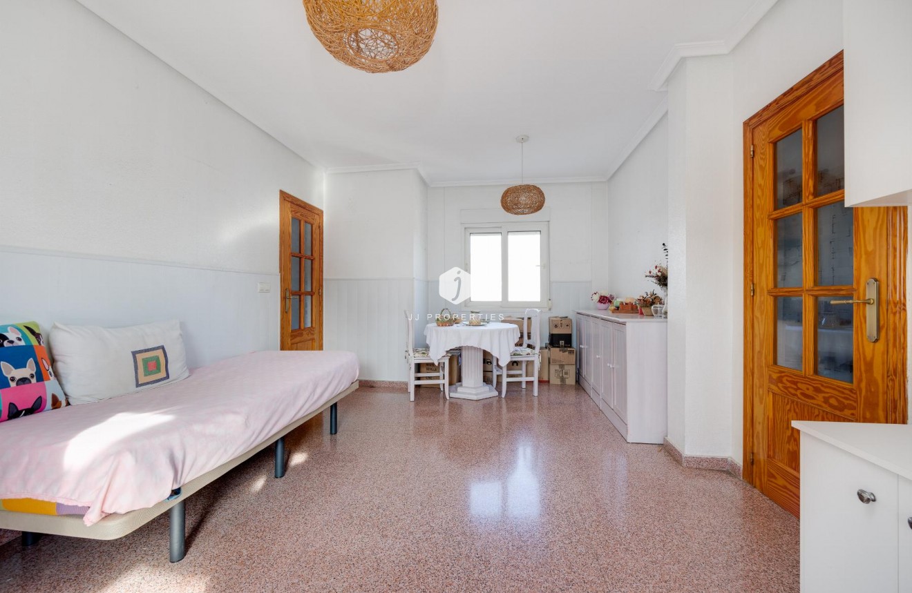 Tweedehands - Appartement / flat -
Torrevieja - Costa Blanca