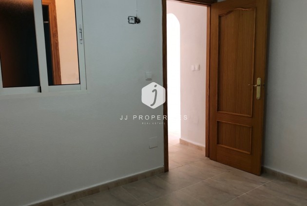 Tweedehands - Chalet -
San Miguel de Salinas - Inland