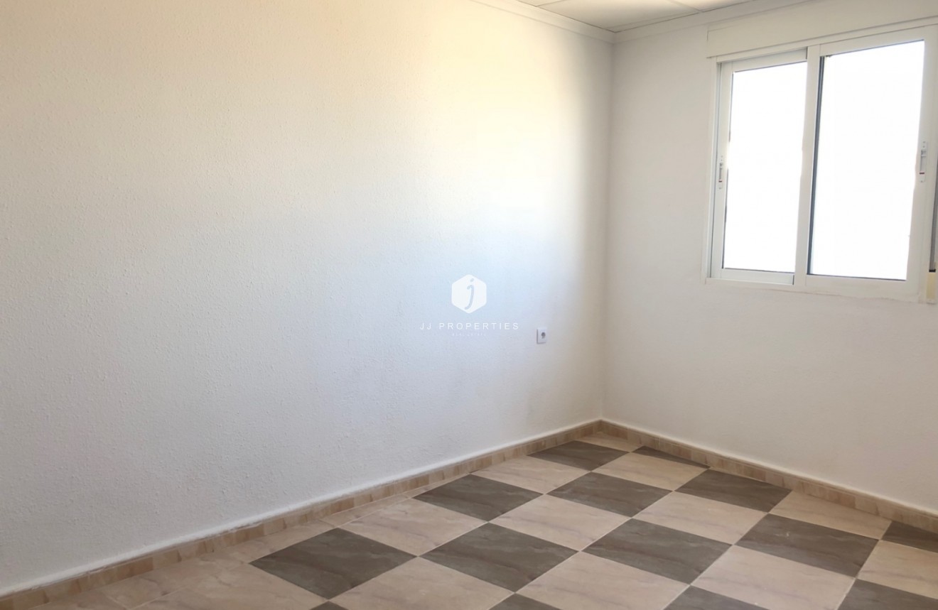 Tweedehands - Chalet -
San Miguel de Salinas - Inland