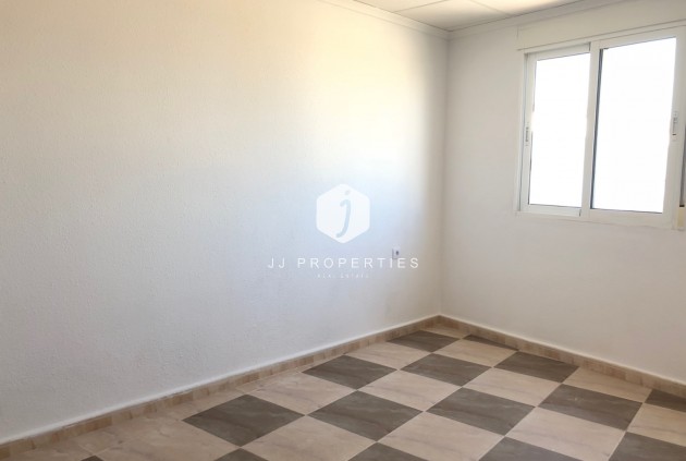 Tweedehands - Chalet -
San Miguel de Salinas - Inland